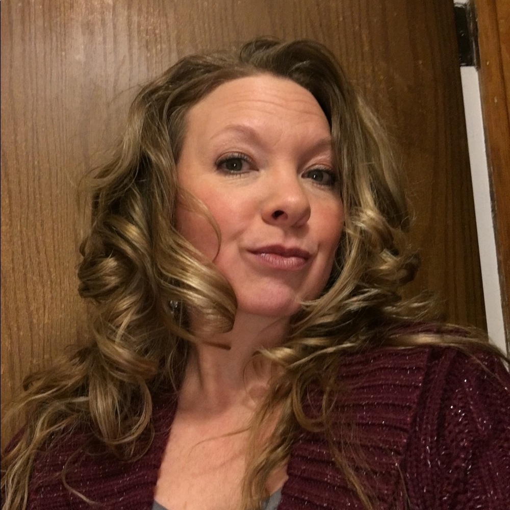 Meet your Posher, Stephanie